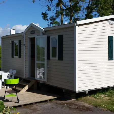 Le Mont Joli Bois 3*