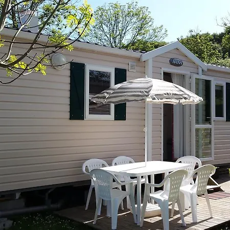 Camping Le Mont Joli Bois 3*