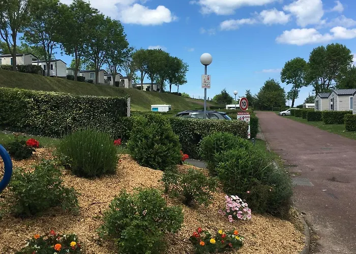 营地 Le Mont Joli Bois 3*